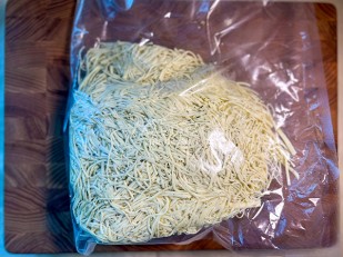 Сырный продукт ФЕРМЕРСКИЙ бочонок белый: Сырный продукт ФЕРМЕРСКИЙ паутинка  укроп/чеснок