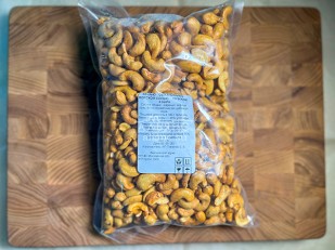 Колбаски ФОМА ЛУКИЧ (с сыром) (по 0,5кг): Кешью 