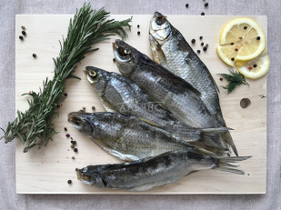 Таранка с перцем (соломка) (Chipka): Вобла вяленая астраханская крупная