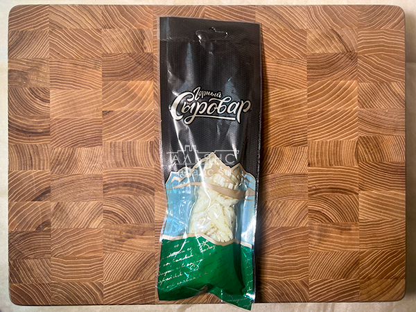 Сыр 100 гр ГОРНЫЙ СЫРОВАР (Косичка с укропом и чесноком) в Екатеринбурге