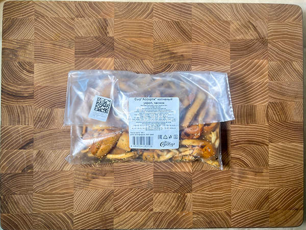 Сыр 150 гр ГОРНЫЙ СЫРОВАР (Ассорти копчёный с укропом и чесноком) в Екатеринбурге