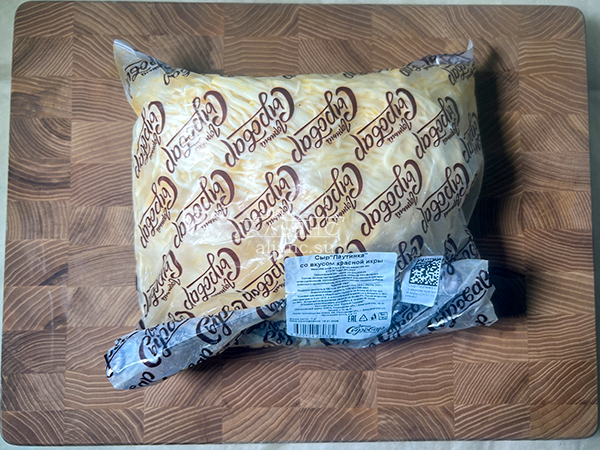 Сыр 1 кг ГОРНЫЙ СЫРОВАР (Паутинка со вкусом красной икры) в Екатеринбурге