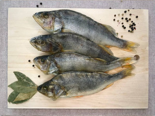 Каталог продукции: Окунь речной вяленый